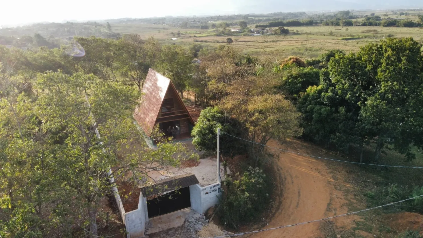 Imagem Chácara à venda 2 Quartos, 3 Vagas, 600M², Goiabal, Pindamonhangaba - SP