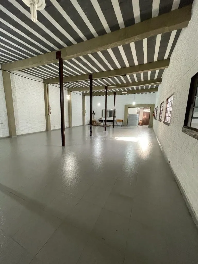 Imagem Casa para Venda - 594m², 2 dormitórios, 6 vagas - Vila João Pessoa