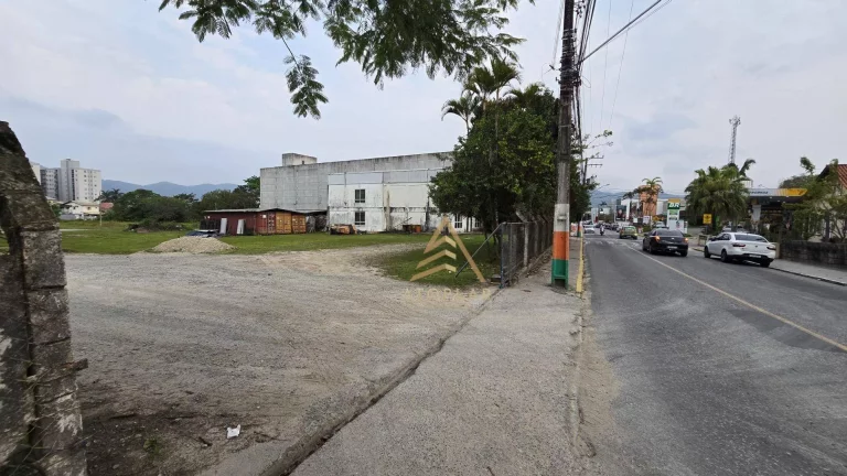 Imagem Terreno para alugar, 15500 m² por R$ 151.250,00/mês - Centro - Camboriú/SC