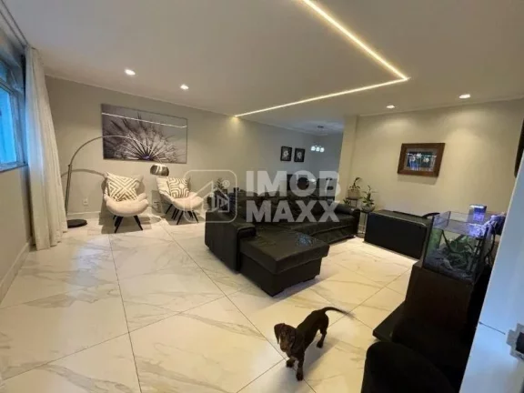 Imagem Luxuosa Casa na Asa Sul: 6 Dormitórios e 4 Suítes à Venda na W3 - 709 sul