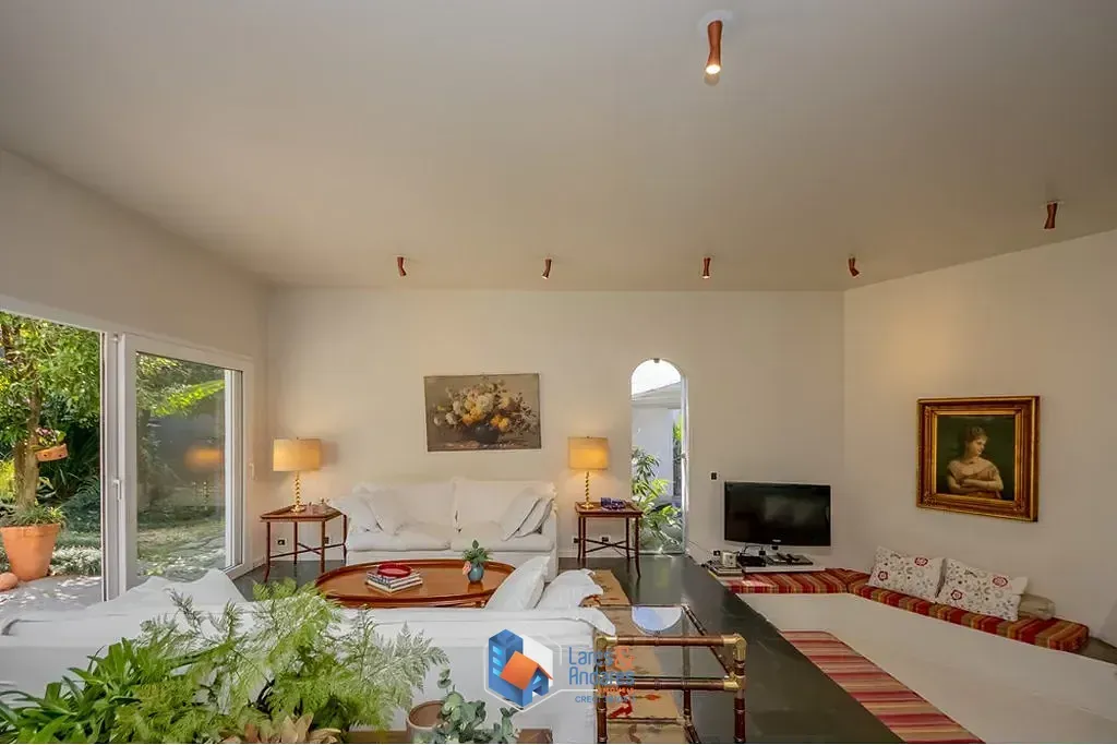 Imagem Casa à venda 4 Quartos 2 Suites 6 Vagas 295M² Real Parque São Paulo - SP