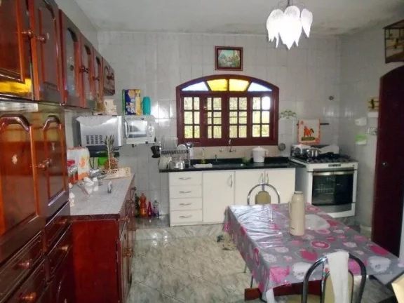 Imagem CASA COM BELO POMAR E EDÍCULA