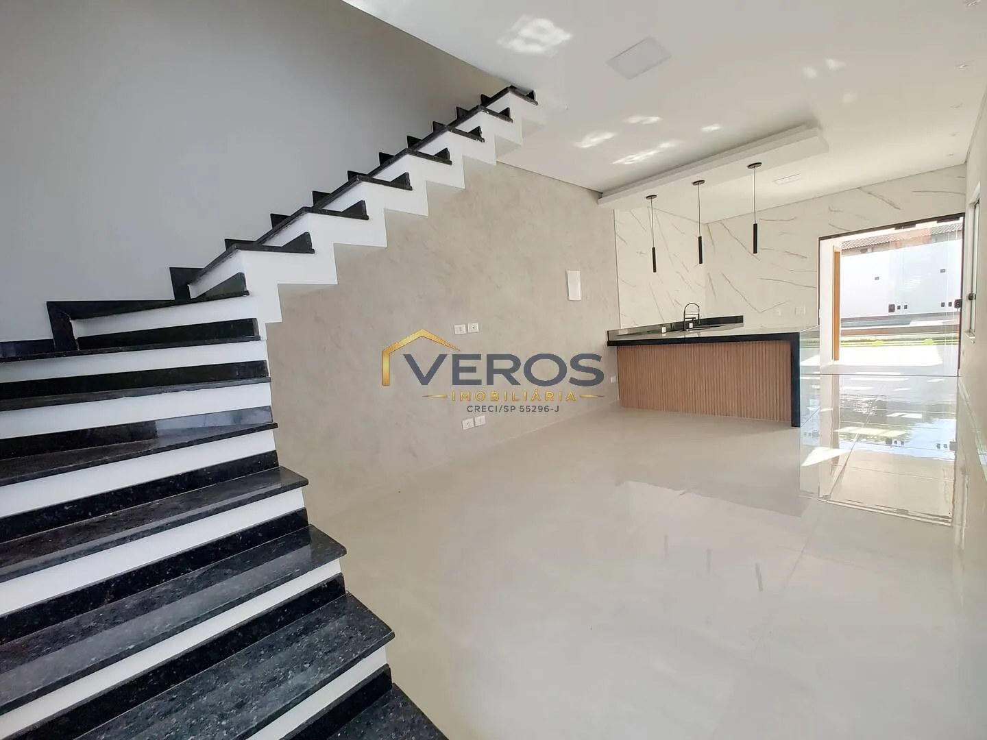 Imagem Casa nova a venda com piscina e 3 quartos no Porto Novo em Caragua