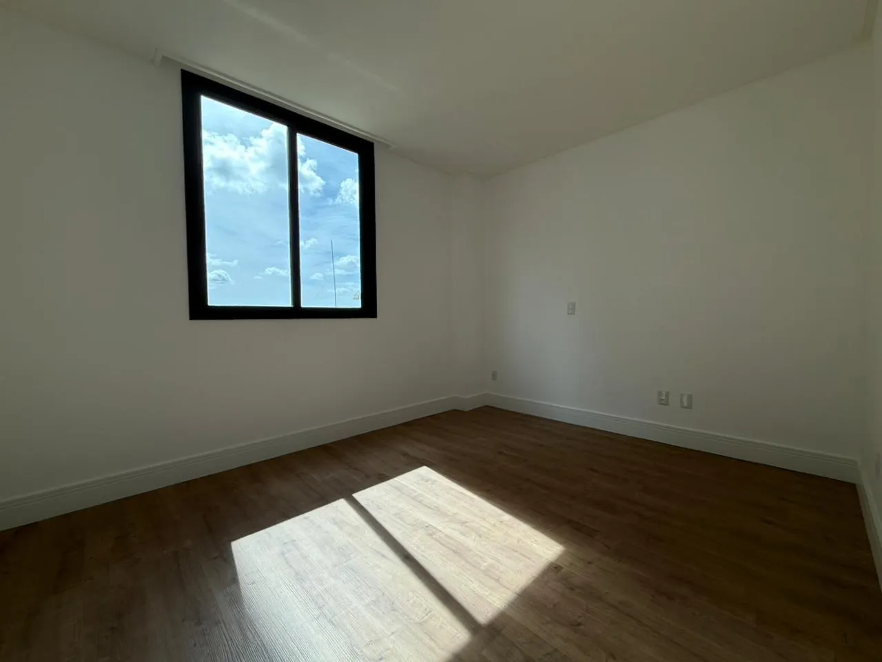 Imagem Apartamento à venda com 143.8m2 por R$ 1.800.000,00