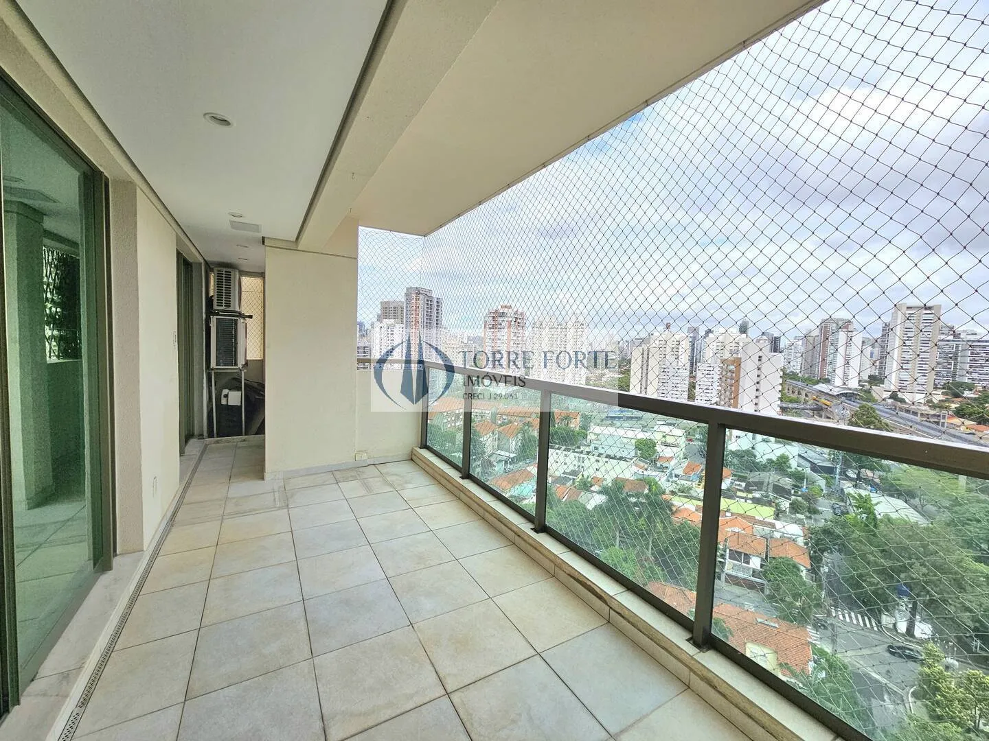 Imagem Excelente apartamento, 3 suítes 5 banheiros 3 vagas de garagem, no Brooklin