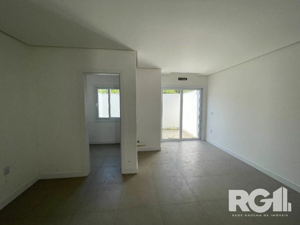 Imagem A chave dos sonhos que você busca esta aqui, nesta casa em bairro planejado na cidade de Canoas.
