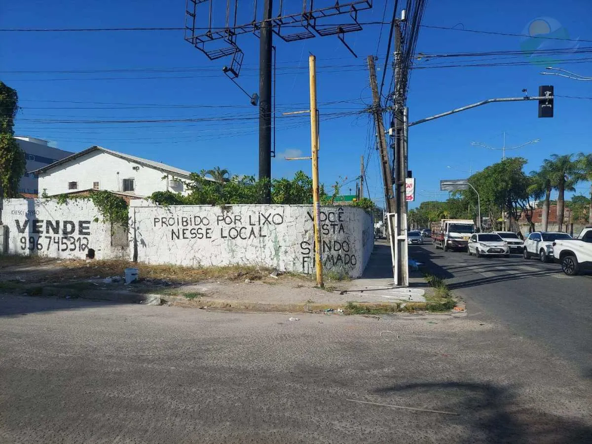 Imagem Terreno de esquina, à venda, Av. Ayrton Senna, em Piedade, Jaboatão dos Guararapes.