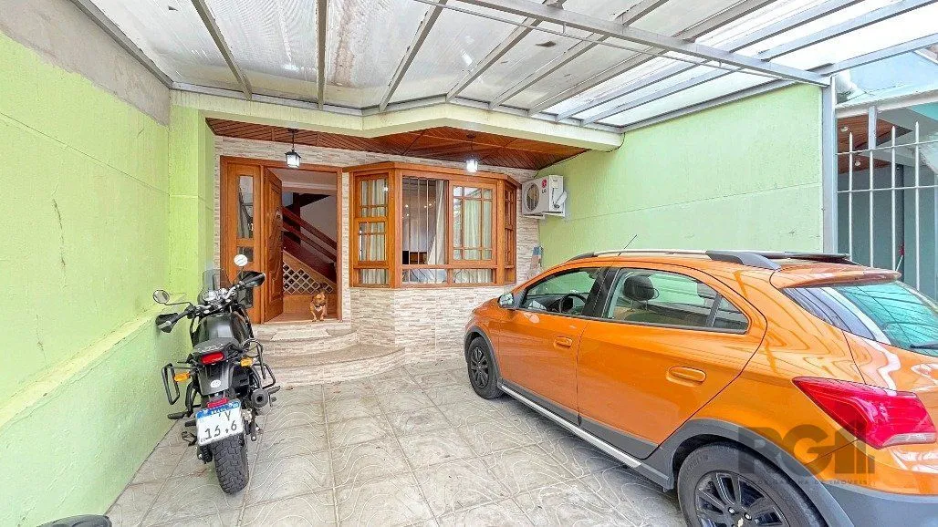 Imagem Sobrado para Venda - 218m², 4 dormitórios, sendo 3 suites, 2 vagas - Ipanema