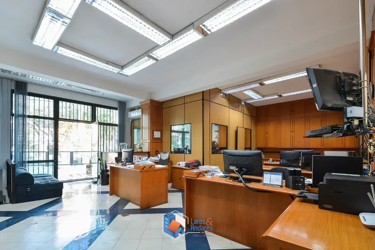 Imagem Casa comercial para venda em Paraíso, 750m²