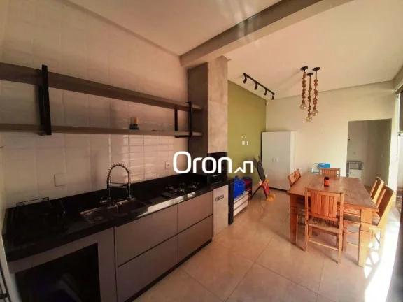 Imagem Casa com 3 dormitórios à venda, 172 m² por R$ 1.150.000,00 - Santa Genoveva - Goiânia/GO
