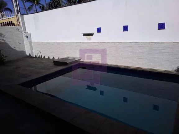Imagem Casas / Padrão na cidade de Guarujá