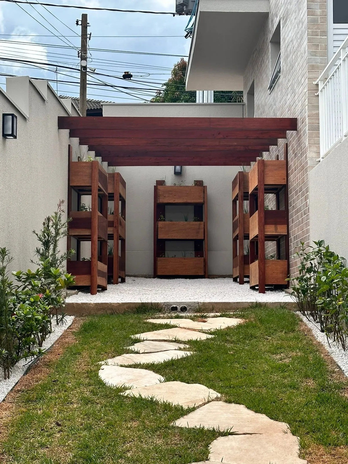 Imagem Apartamento com 61M² de 2 Dormitórios sendo 1 Suíte e Sacada Gourmet no Cond. Residencial Azaleia