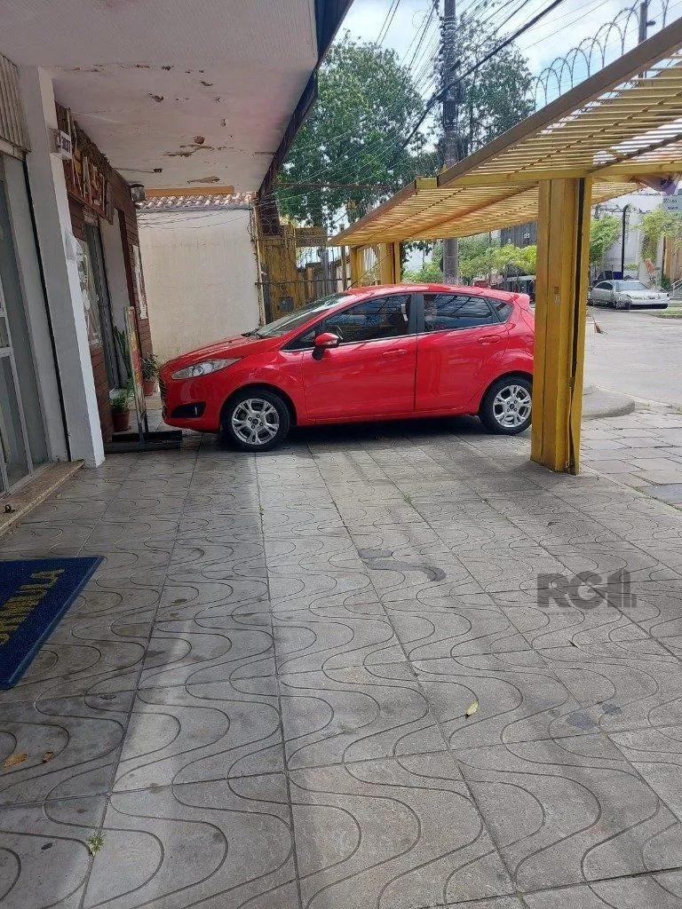 Imagem Casa/ Loja comercial na Av. Teresópolis Porto Alegre.
