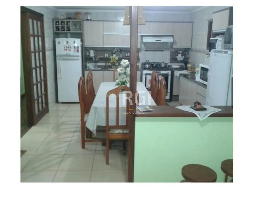Imagem Casa para Venda - 634m², 2 dormitórios, sendo 1 suites, 3 vagas - Lomba do Pinheiro