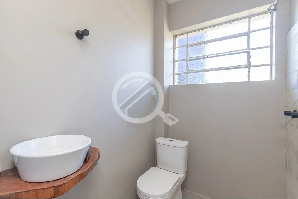 Imagem Charmoso apartamento reformado no segundo pavimento ? 95m² de área privativa! Pronto para morar, e...