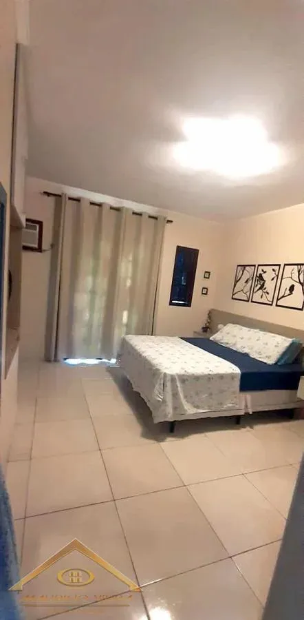 Imagem Casa em Condomínio para Venda em Cabo Frio / RJ no bairro Palmeiras