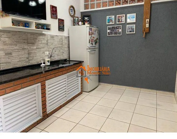 Imagem Casa com 3 dormitórios à venda, 220 m² por R$ 830.000,00 - Jardim Santa Clara - Guarulhos/SP