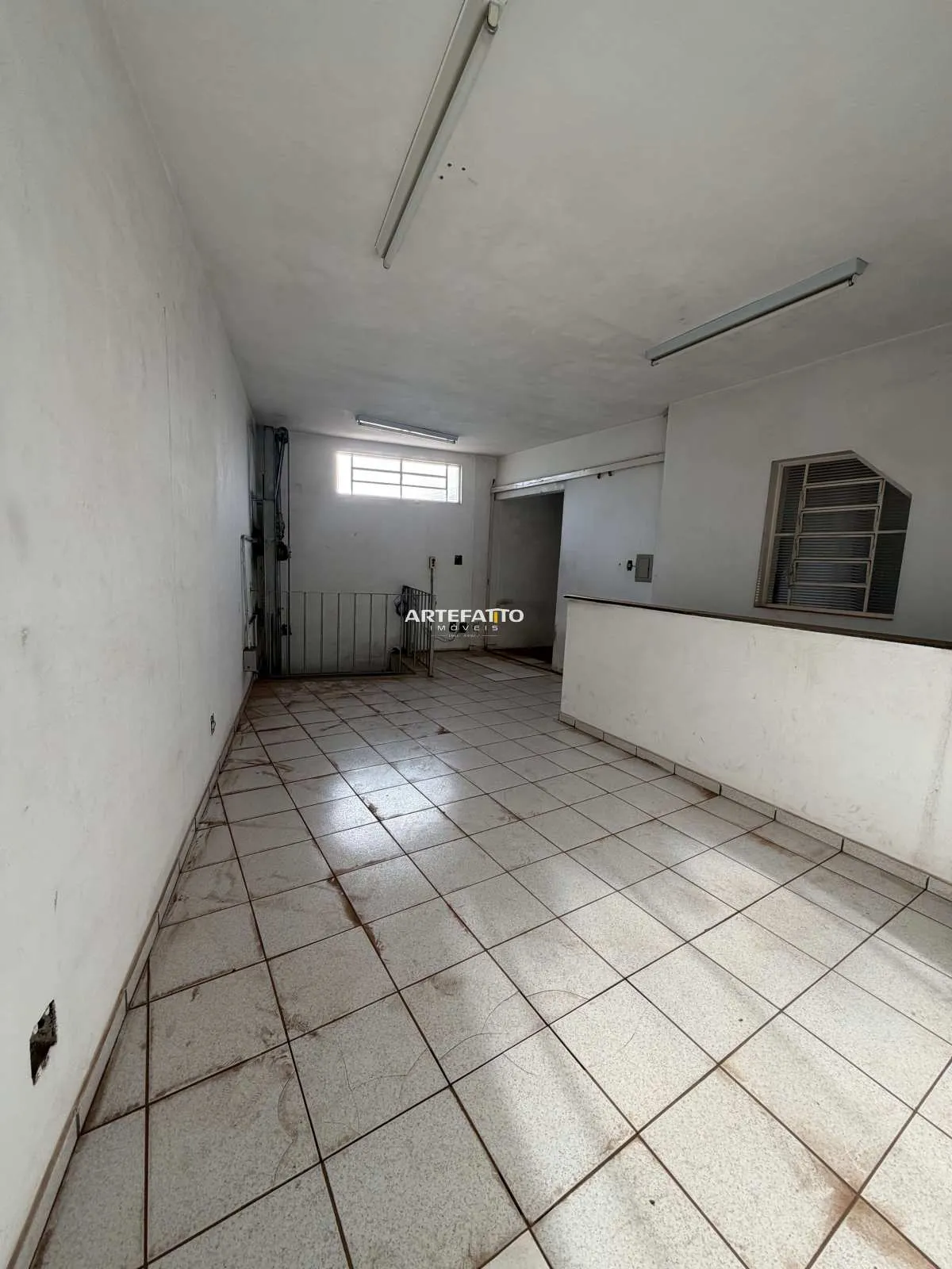 Imagem Barracão à venda em Franca, Centro, 307m2