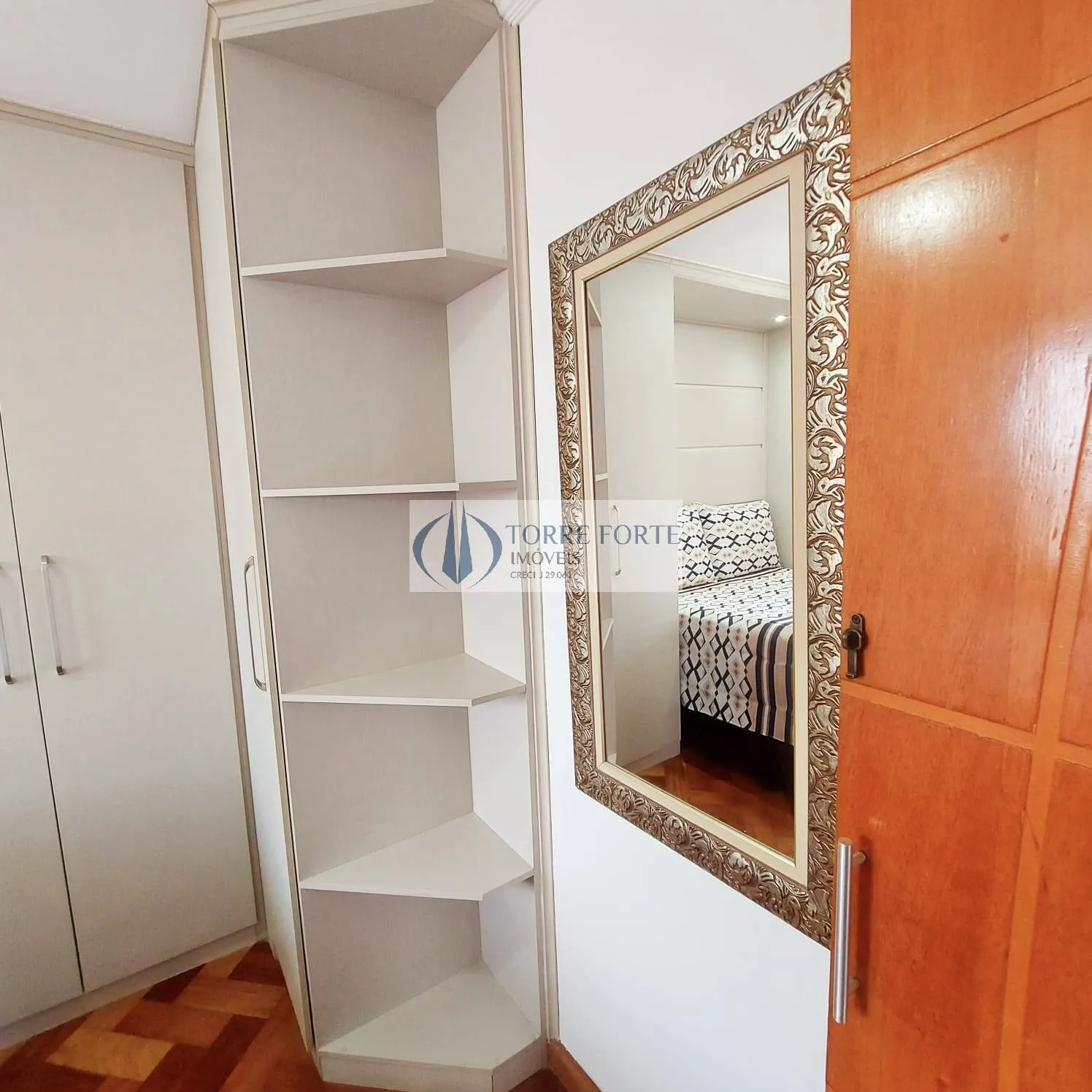 Imagem Apartamento Mobiliado com 2 Dormitórios e 1 Vaga na Vila Ema