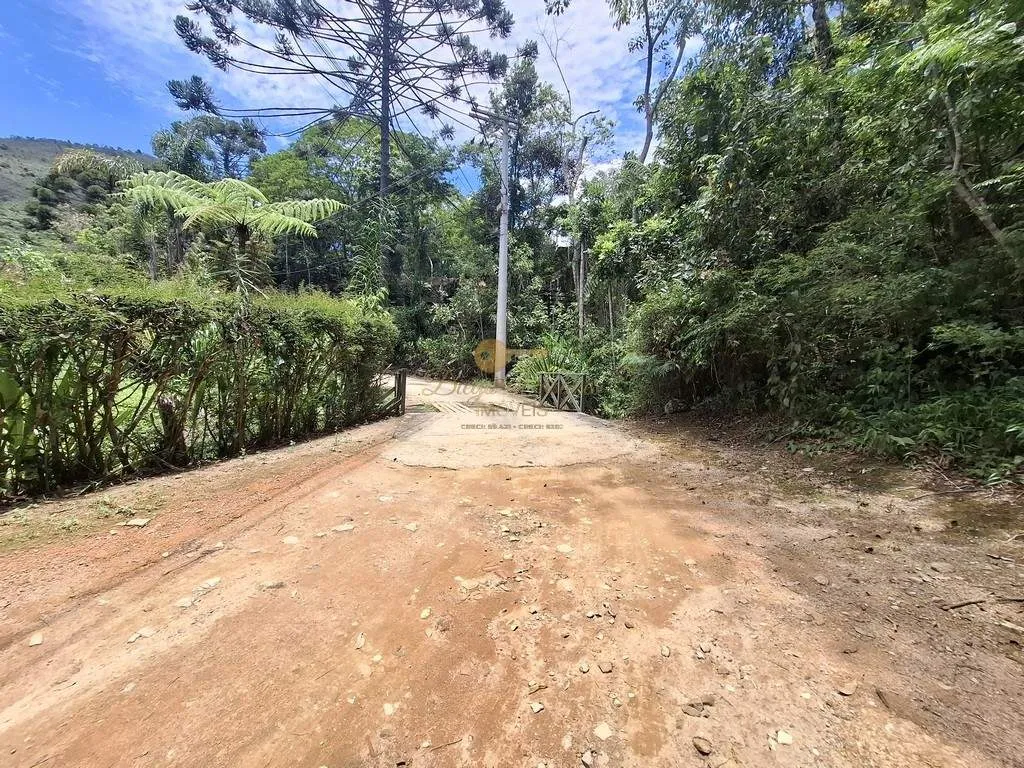 Imagem Terreno em Condomínio para Venda em Teresópolis / RJ no bairro Três Córregos