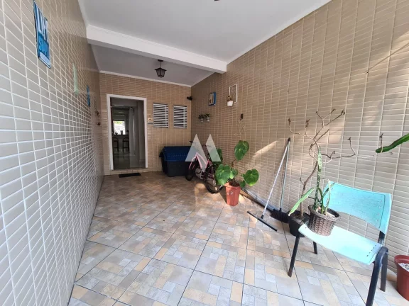 Imagem Casa Triplex no Marapé! Com 115m² e 3 quartos, sendo 1 suítes master com closet e 2 vagas!