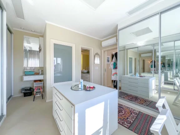 Imagem Cobertura Duplex para venda no bairro Moinhos de Vento em Porto Alegre