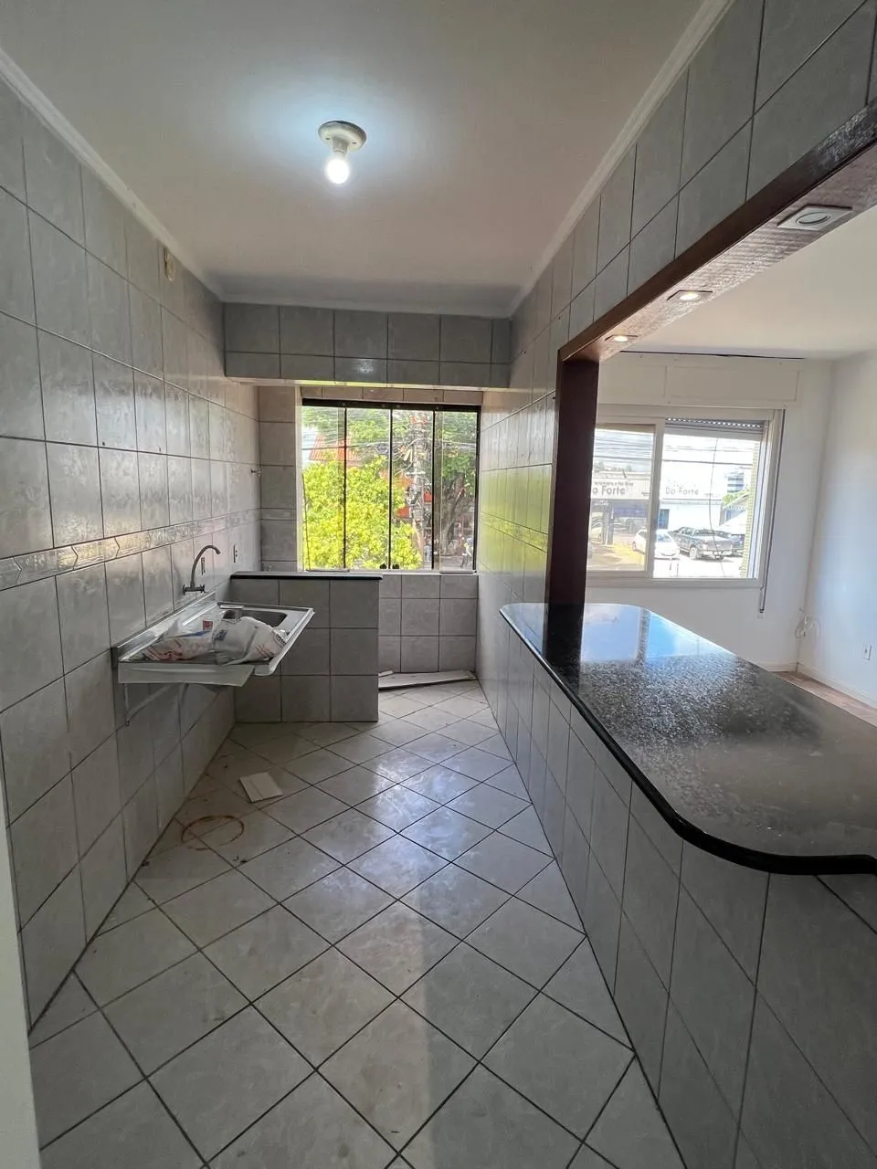 Imagem Apartamento à Venda com 02 Quartos na Av do Forte, Vila Ipiranga em Porto Alegre