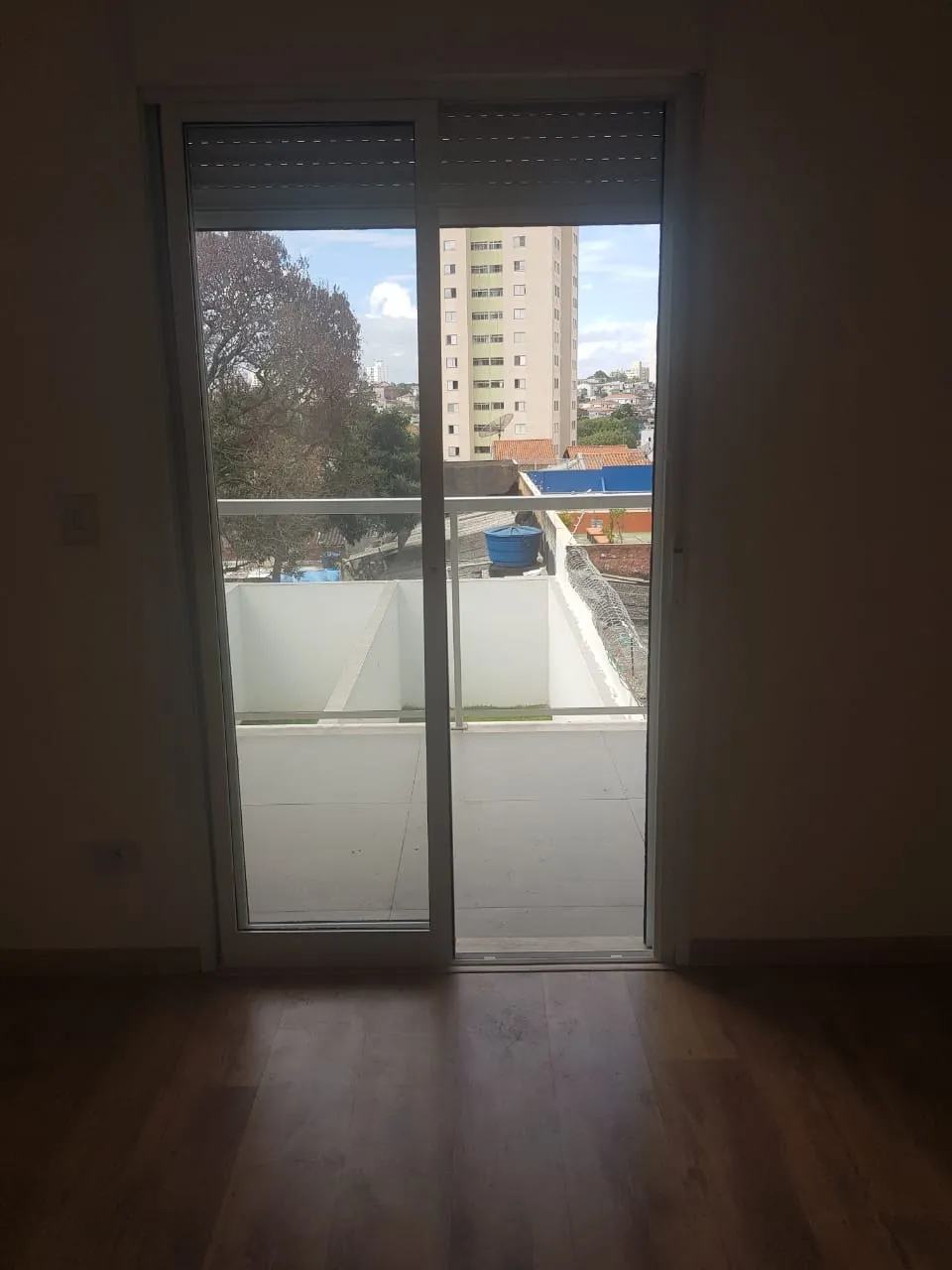 Imagem VENDO SOBRADO COM 03 SUÍTES NO BAIRRO VILA ERNA! (CUPECÊ)
