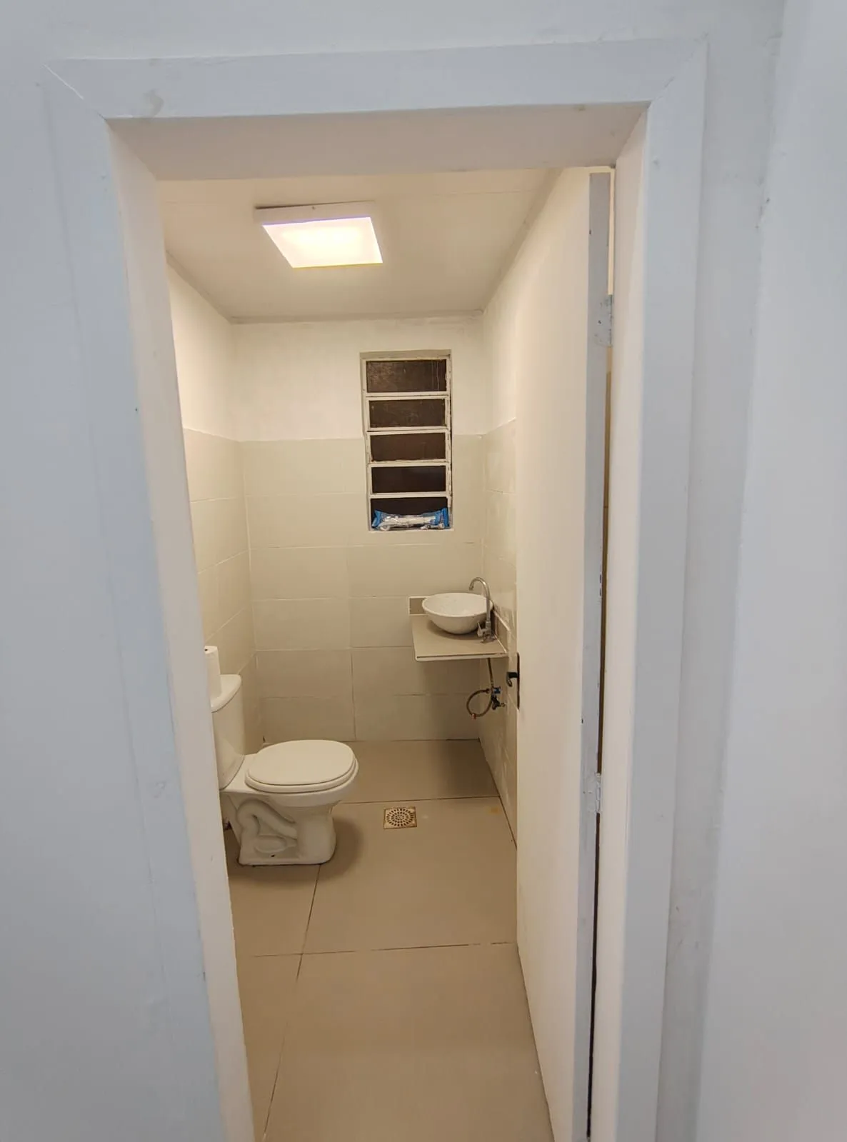 Imagem Vende-se loja com 100 m² - Floresta