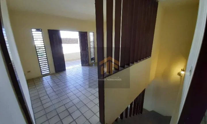 Imagem Casa com 08 quartos, localizada em Fragoso, Olinda - Pernambuco