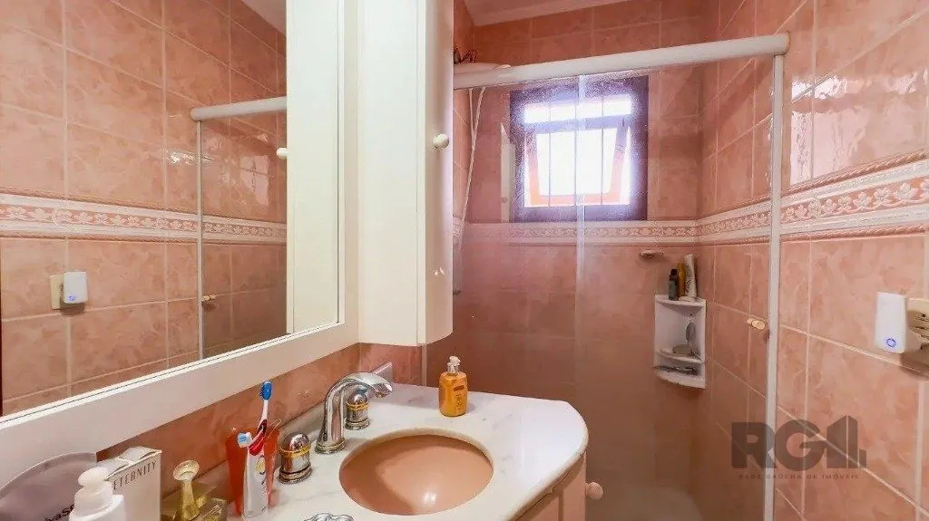 Imagem Casa com 4 quartos no bairro nonoai
