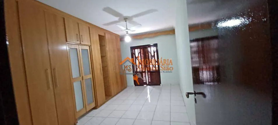 Imagem Sobrado com 3 dormitórios à venda, 220 m² por R$ 860.000,00 - Parque Renato Maia - Guarulhos/SP