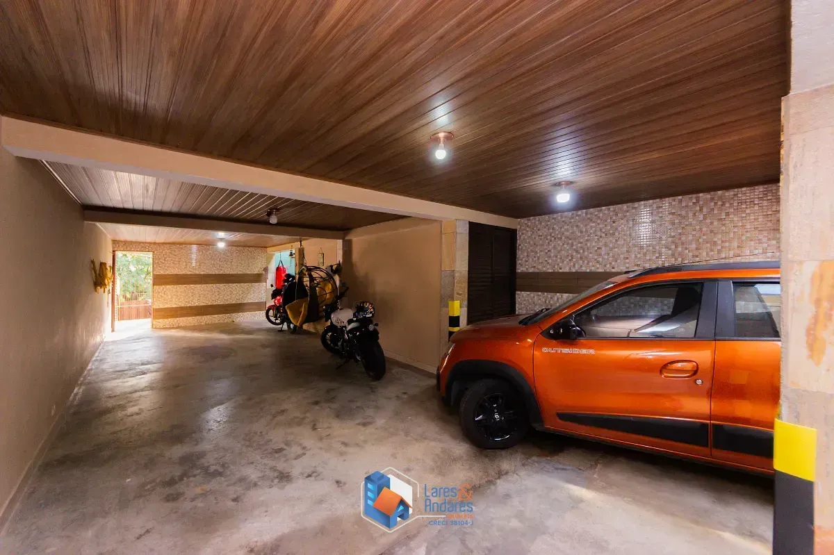 Imagem Sobrado para venda em Parque Panamericano com 4 quartos, 190m²