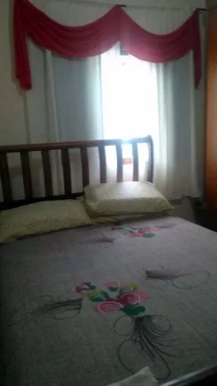 Imagem CASA GEMINADA MUITO BEM CONSERVADA EM OTIMO LOCAL