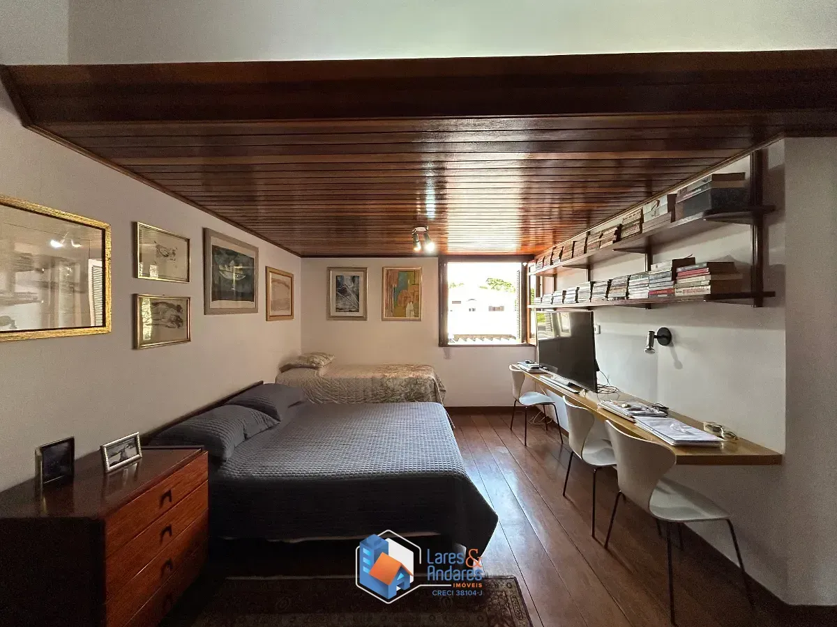 Imagem Casa de vila para venda em Jardim Hípico com 3 quartos, sendo 1 suíte, 228m²