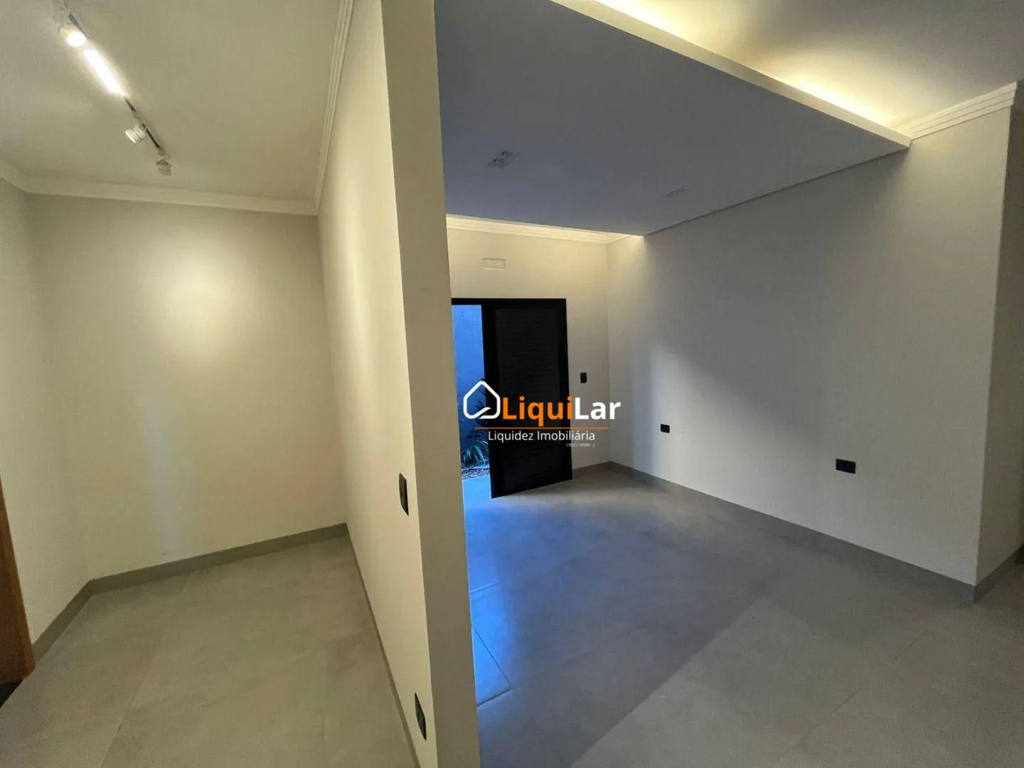 Imagem Casa Térrea de Alto Luxo na Vila Planalto com 3 Suítes, Escritório e Piscina Aquecida