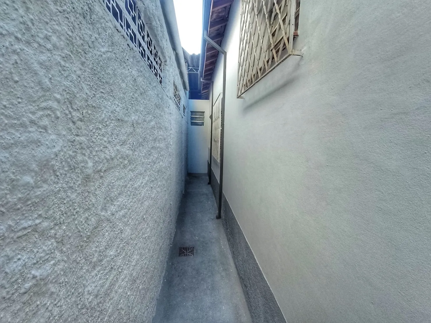 Imagem Comercial para Locação 4 Quartos, Vila São Geraldo, Taubaté - SP