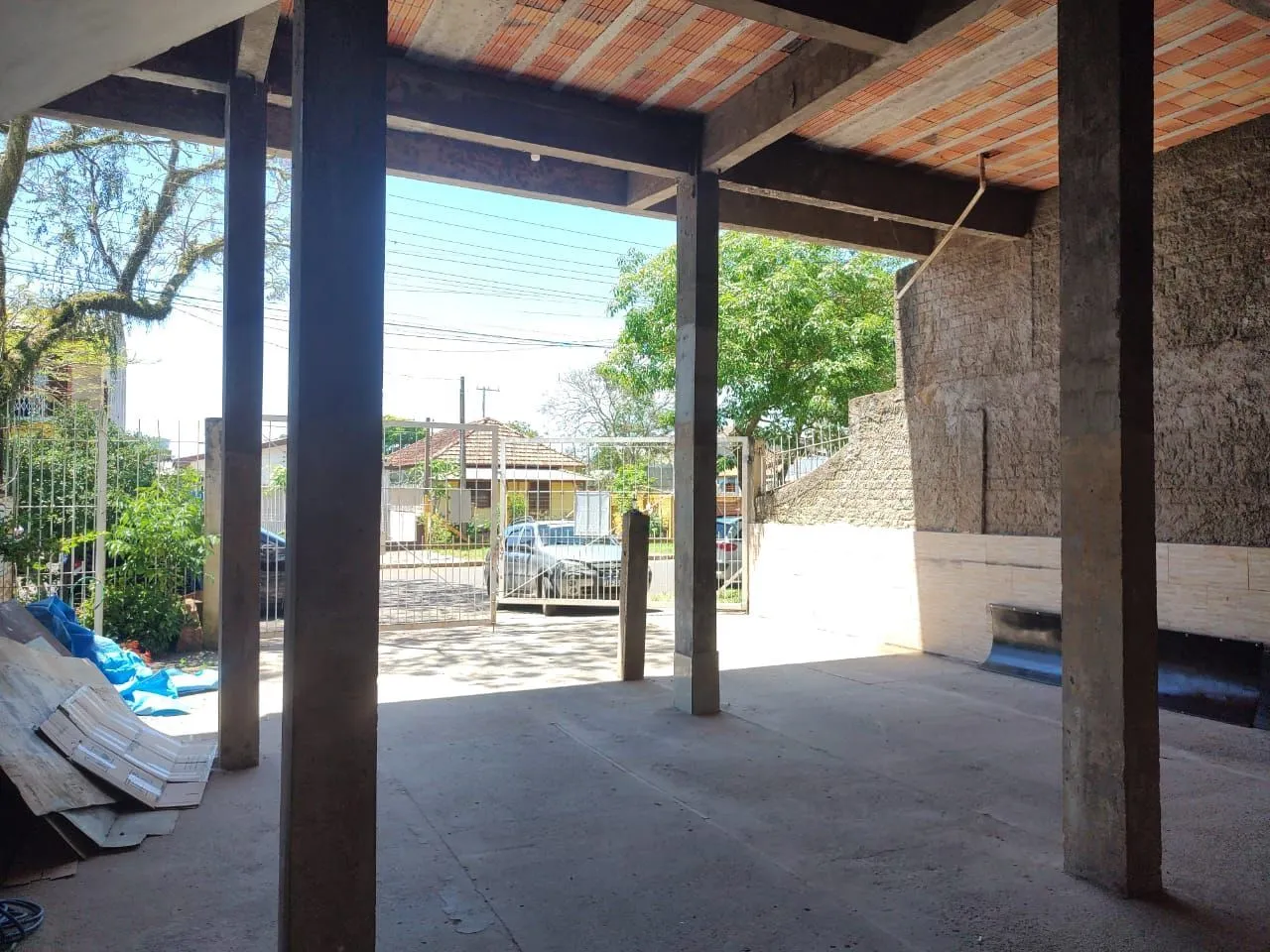 Imagem Vende Casa Comercial com deposito na parte de baixo, 289,80m²residência em cima.