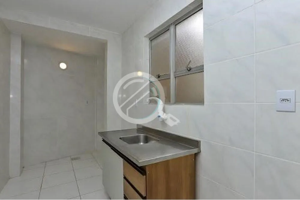 Imagem Apartamento de 42m² de área privativa, reformado, fundos, silencioso, possui 1 dormitório, amplo ...