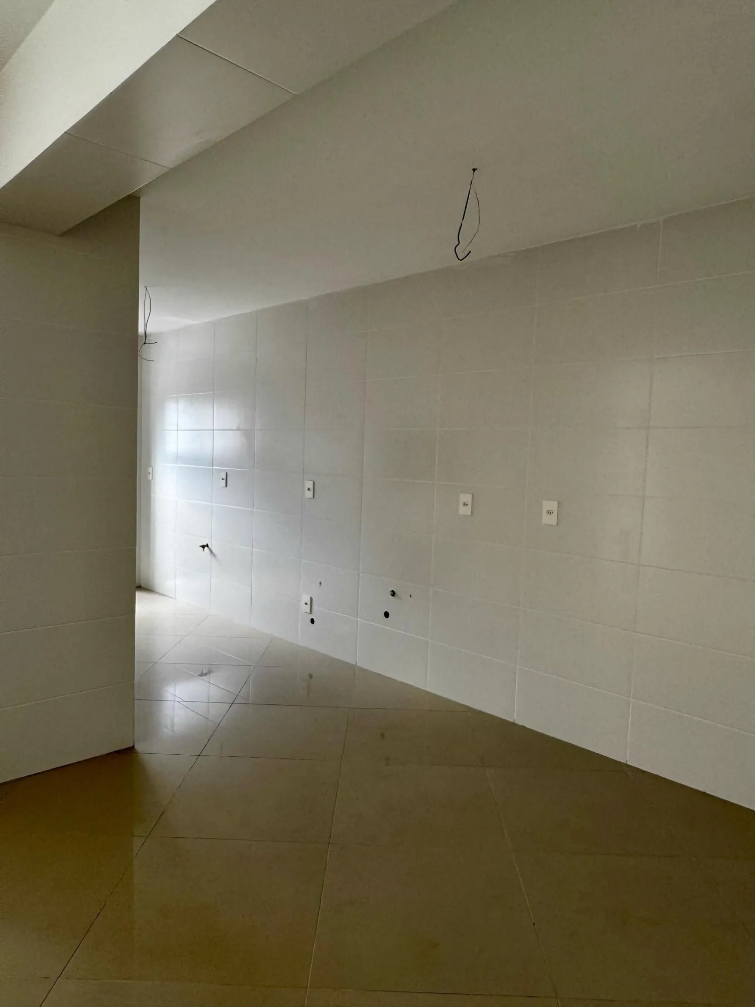 Imagem EXCELENTE APARTAMENTO NOVO Á VENDA - Passo da Areia | Porto Alegre