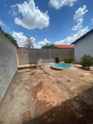 Imagem Casa de 2 dormitórios à venda no Residencial 2000, Uberaba