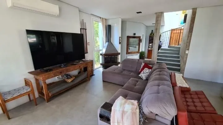 Imagem Casa com 5 quartos em condomínio fechado na Cidade de Canela/RS