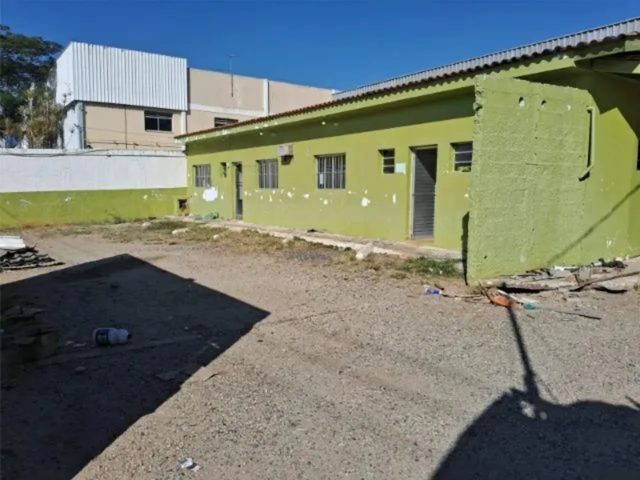 Foto do imóvel Galpão Comercial para Locação em Sorocaba-SP, Bairro Iporanga: 2 Salas, 4 Banheiros, 800m² de Área em IPORANGA, SOROCABA - SP