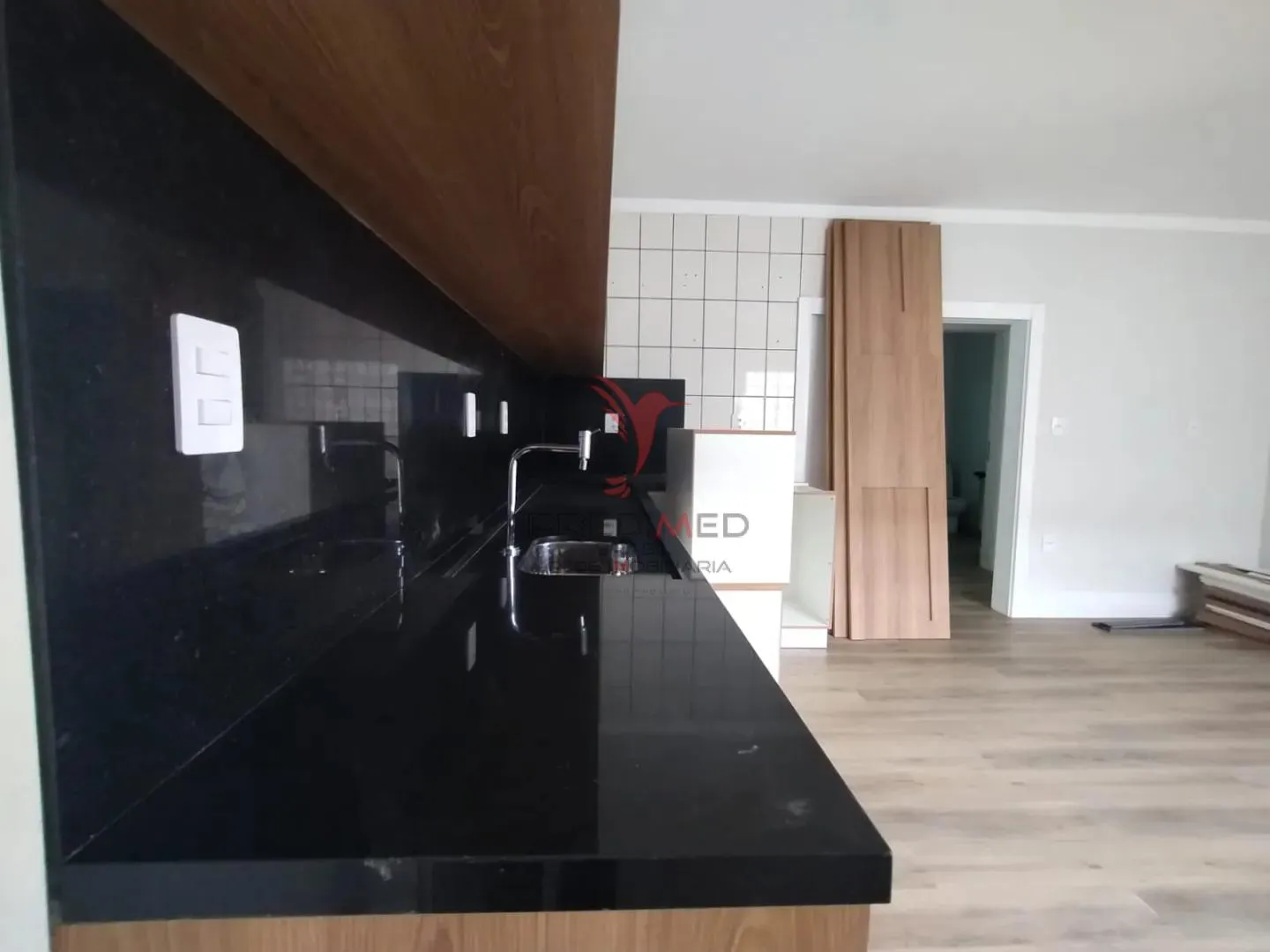 Imagem Casa em lote de 405 mts2 , área gourmet , Piscina .Praia dos Amores. Balneário Camboriú