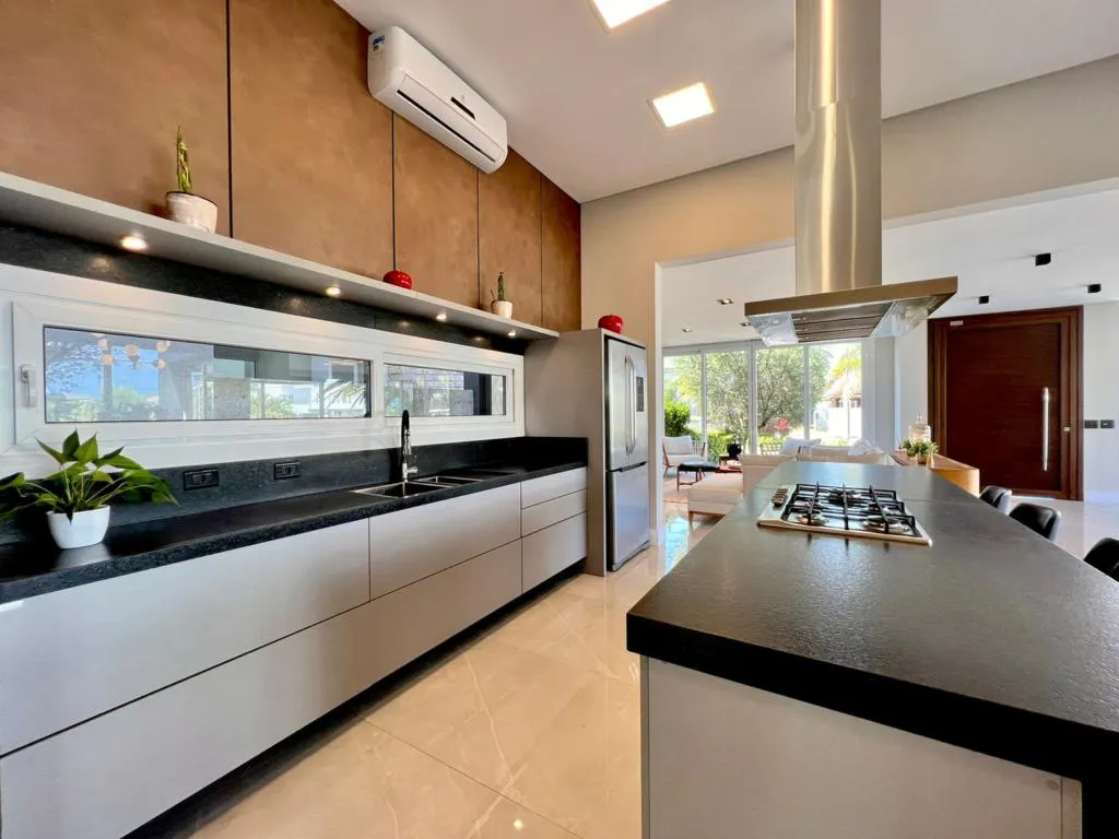 Imagem Casa em Condominio 4 Dormitórios - Bairro Morada do Sol