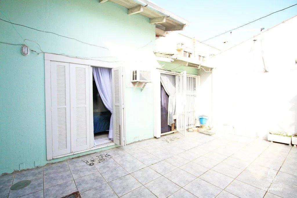 Imagem Casa para Venda - 130m², 3 dormitórios, sendo 1 suites, 4 vagas - Sarandi