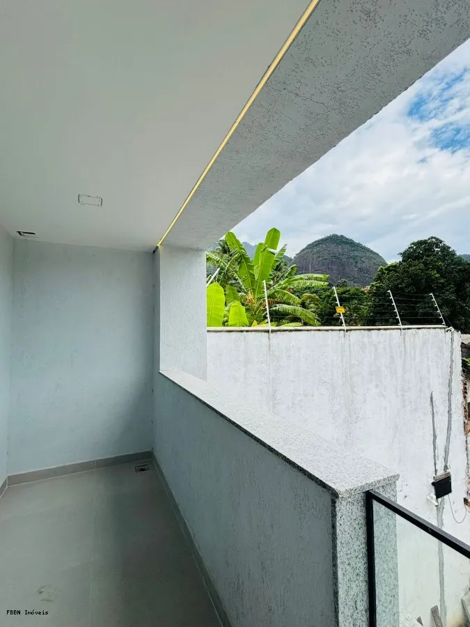 Imagem Casa Duplex / Nova para Venda em Rio de Janeiro / RJ no bairro Freguesia (Jacarepaguá)
