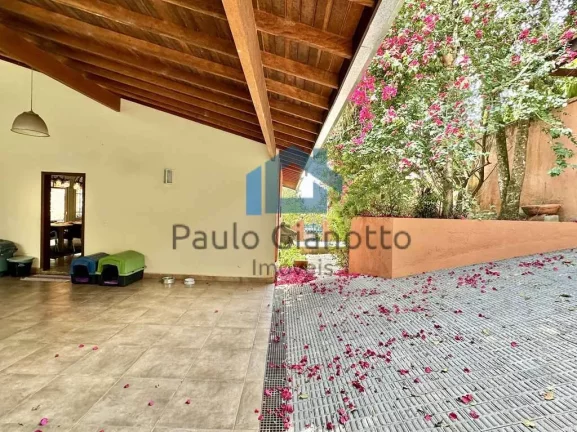 Imagem Casa rústica à venda no Paisagem Renoir Granja Viana