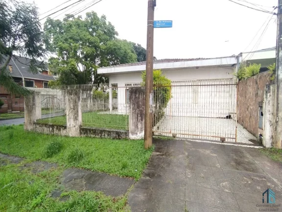 Imagem Terreno no Tarumã, com casa em Curitiba PR