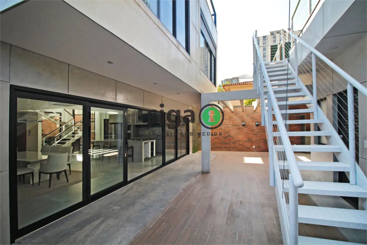 Foto do imóvel Sobrado Alto Padrão no Jardim Europa de 4 quartos com 6 Vagas - 510m² à Venda.